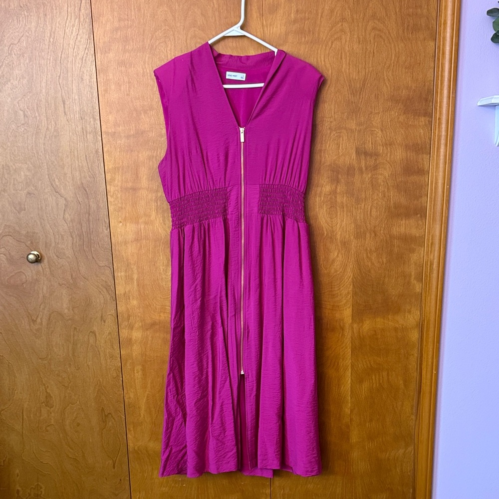 Nine West Magenta Sleeveless Zip-Front Midi Dress